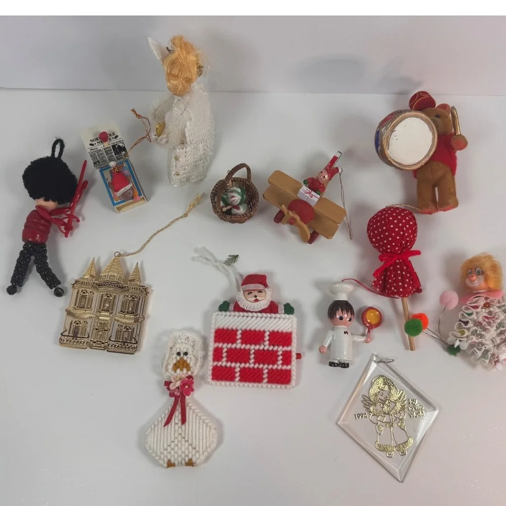 Vintage Christmas Ornament Lot Mixed Media Handmade Wooden Plastic Canvas 12pc